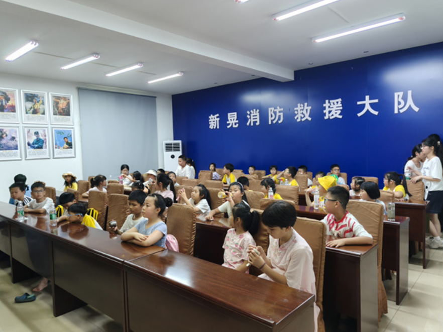新晃晃州镇：走进消防学安全 研学实践护成长