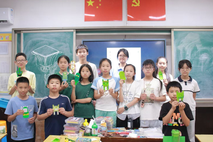 美育润乡土，红色育童心——“艺绘宁乡”红色手工课堂点亮宁乡炭子冲校园