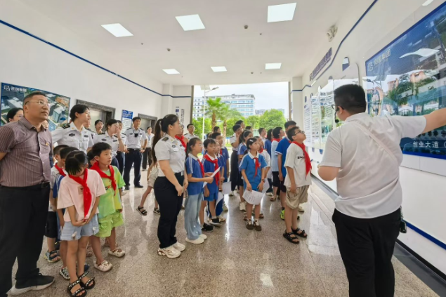  邵东市高田小学携手支教团队开展红领巾研学实践