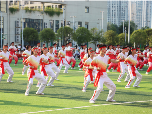 湘潭市雨湖区九华江声中学：深耕身心共育育人新模式