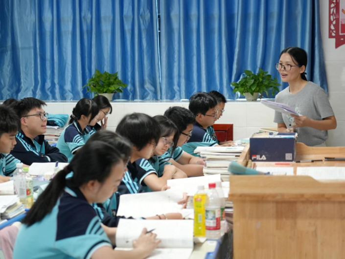 吉首一中：教学帮扶迭代升级，“备教考评”一体化激活教研新动能