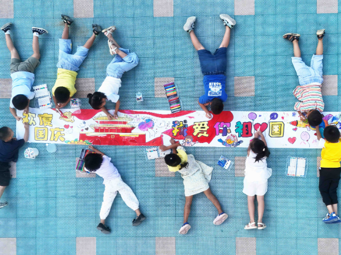 江永：萌娃绘长卷  童心颂祖国
