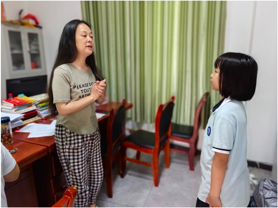 涟源市第二小学李璐：拧开孩子心锁的“万能钥匙”