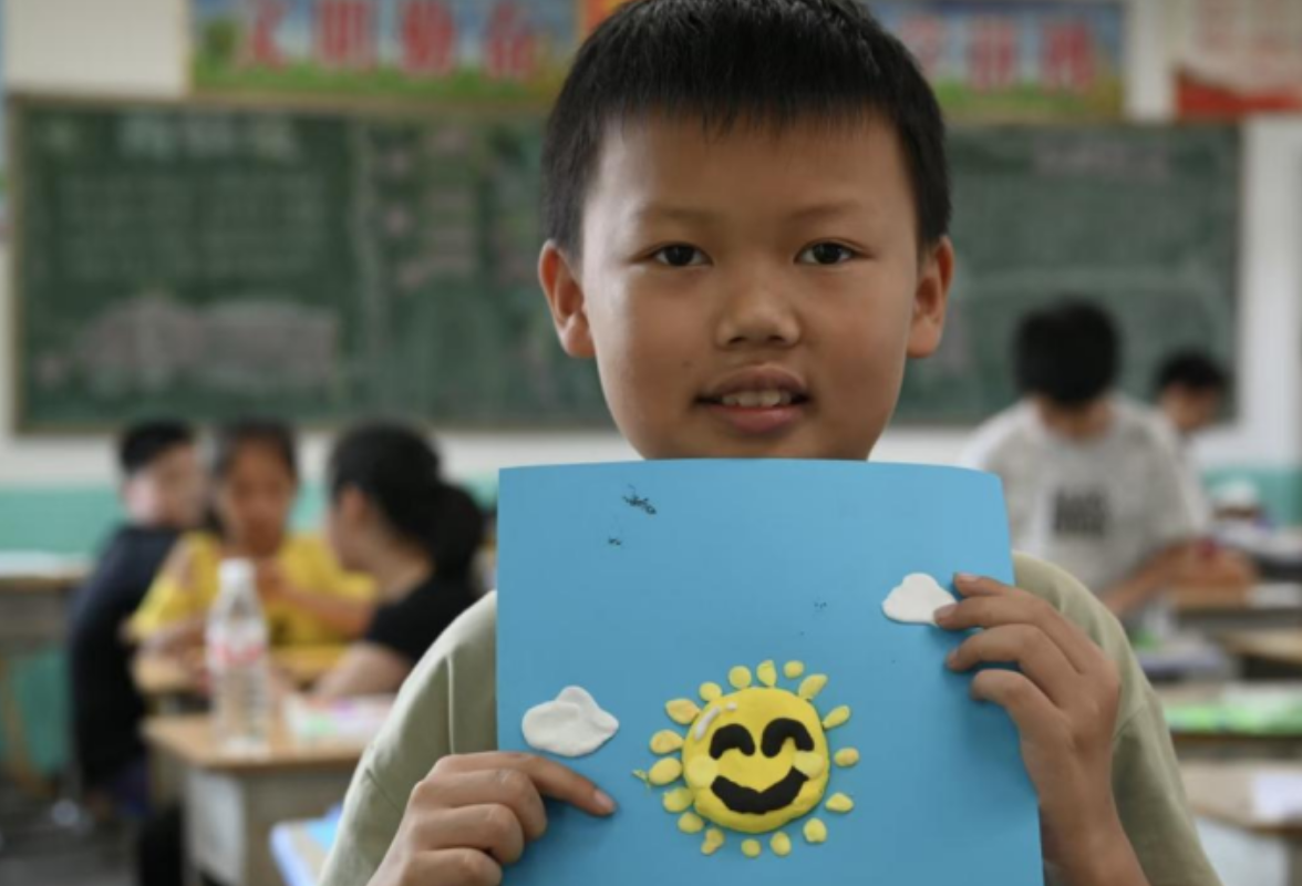 湖南财政经济学院：脸谱绘情绪 美育润童心