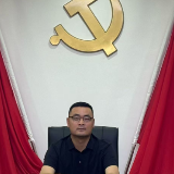 书记校长说 | 汉寿龙池实验中学党总支副书记、校长代明：逐光而行，笃行致远