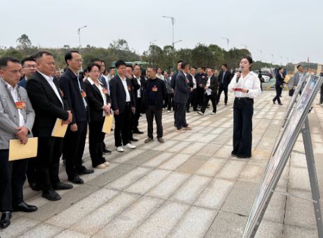 【祁东站】县人大代表、政协委员走进祁东二中教育集团凤凰中学参观调研