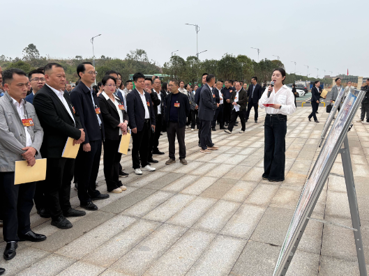 【祁东站】县人大代表、政协委员走进祁东二中教育集团凤凰中学参观调研