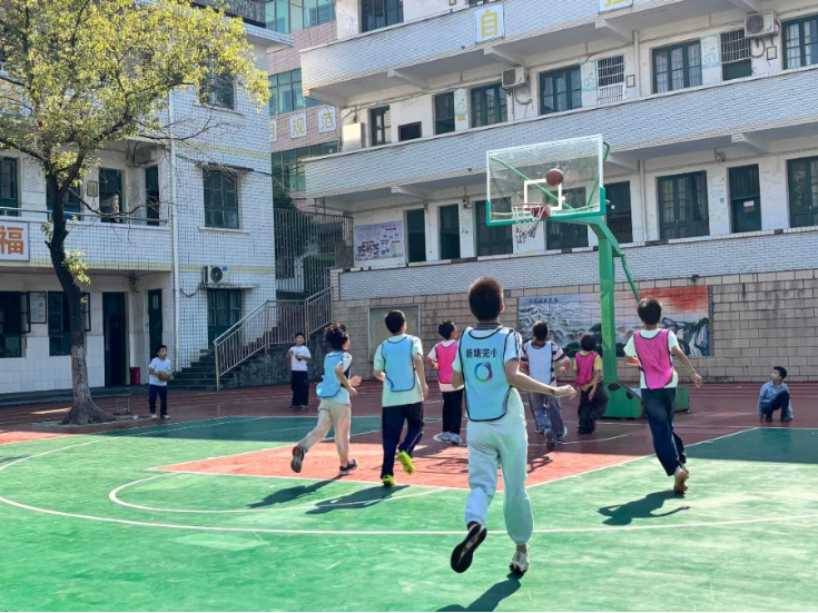 【衡东站】小篮球，大梦想！新塘镇中心学校班级篮球赛点燃秋日校园