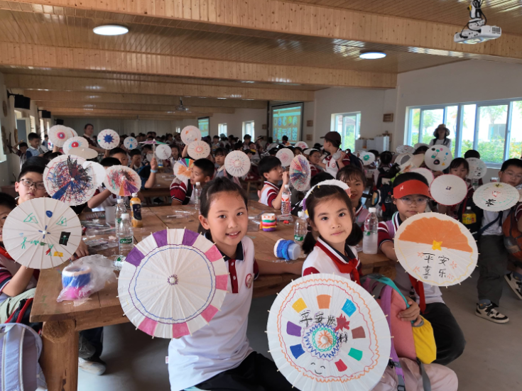 【临湘站】从平江红军营到洋沙湖湿地，临湘市第一完全小学开展研学实践活动