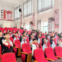 【洪江市站】红领巾启新程！洪江市稻源小学举行少先队新队员入队仪式