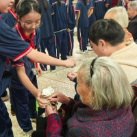 【鼎城站】重阳赴约！江南中学敬老爱老活动走进颐养院