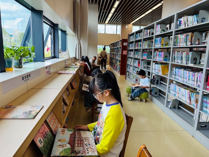 我的国我的家｜【新晃站】书香润五溪，新馆见家乡巨变