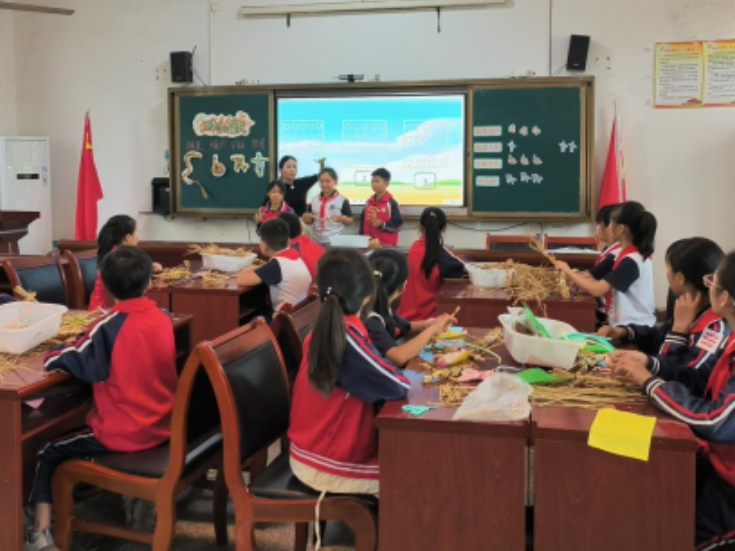 【衡阳县站】渣江镇中心小学：童心寻访家乡美，巧手编撰渣江志