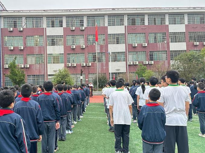 【衡阳县站】江山学校：国旗飘扬迎华诞，童心向党颂祖国