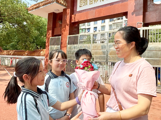 闪闪发光的老师｜【衡东站】老师，我想对你说
