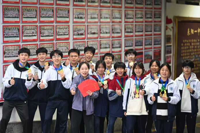 闪闪发光的老师｜【耒阳站】耒阳市第一初级中学：从课堂到赛场，从陪伴到托举