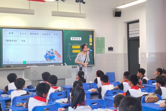 闪闪发光的老师｜【望城区站】张瑶：温柔暖心，润物无声