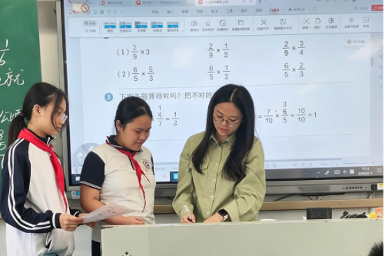 闪闪发光的老师｜【望城区站】邓诗晗：春雨润物，温柔守护
