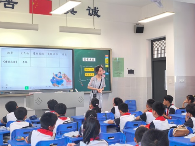 闪闪发光的老师｜【望城区站】张瑶：温柔暖心，润物无声