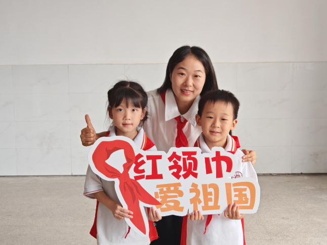 闪闪发光的老师｜【辰溪站】于细微处闪光的引路人