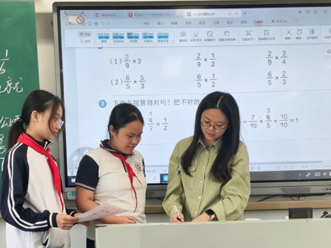 闪闪发光的老师｜【望城区站】邓诗晗：春雨润物，温柔守护