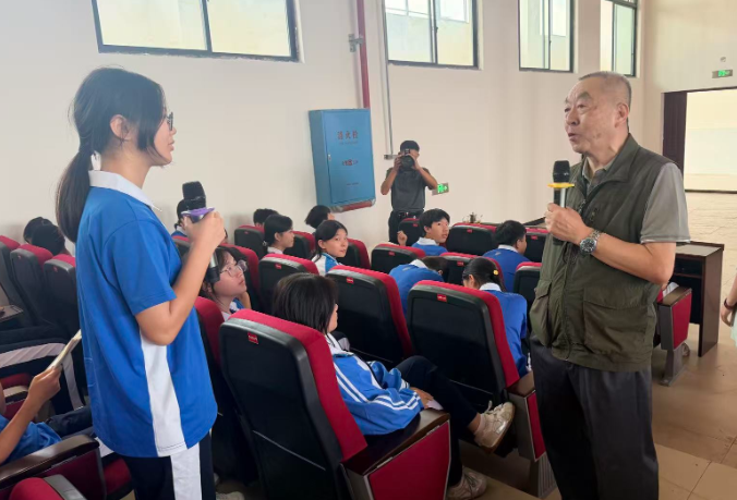 【嘉禾站】中科院老科学家进校园，嘉禾五中学子对话海洋地质专家