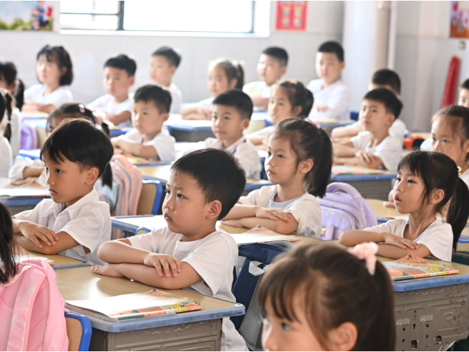 【耒阳站】小小常规，见证成长，天柱学校开展一年级新生教学常规评比活动