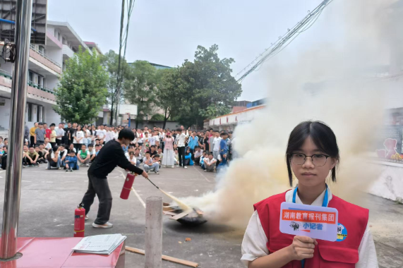 【衡南县站】泉湖中学：消防演练进校园， 安全知识入人心