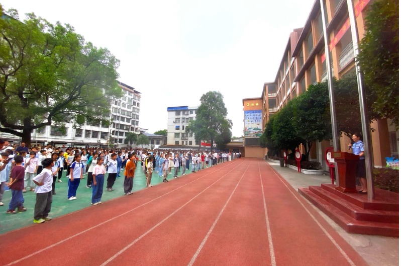 【耒阳站】前进小学：法治副校长进校园，揭开网络里的隐形圈套