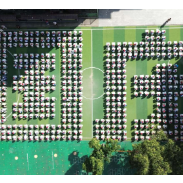 【耒阳站】前进小学：巨幅国旗震撼全场，千人书画礼赞祖国华诞