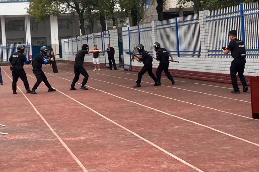 【衡阳县站】滨江学校：警校联动开展法治宣讲与实景演练，筑牢校园安全防线