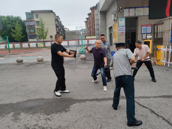 【资阳区站】益阳市人民路小学：沉浸式防暴演练进校园，筑牢安全防护网