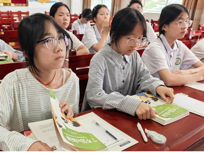 【衡阳县站】弘扬中学：小记者培训“干货满满”，新进小记者正式“上岗”