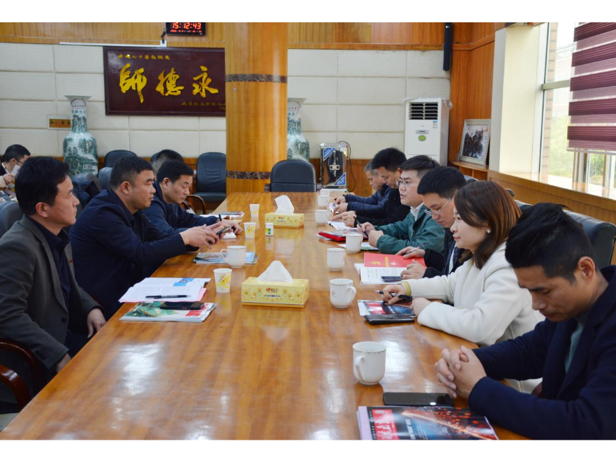 集团第六党支部赴宁乡一中开展 “党建联校园”主题党日活动