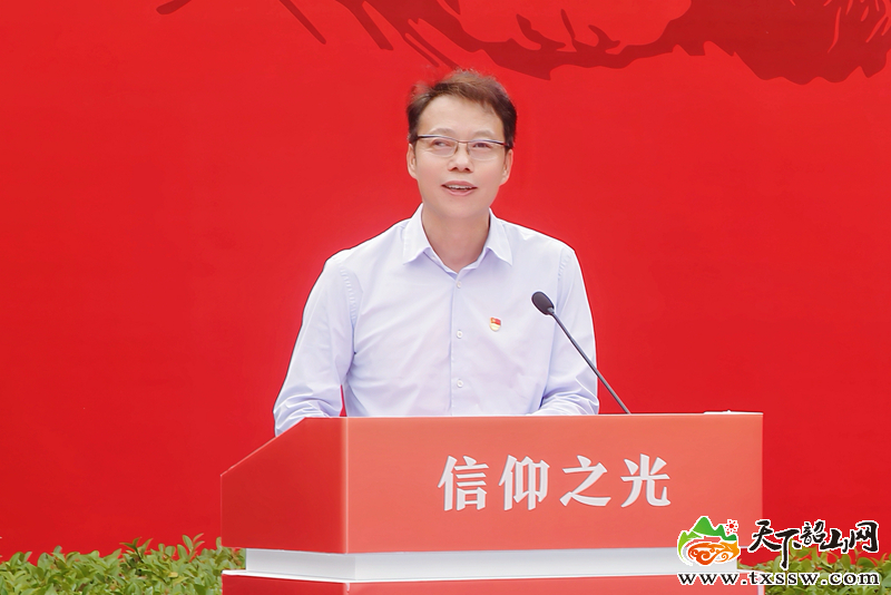 562133_副本.jpg