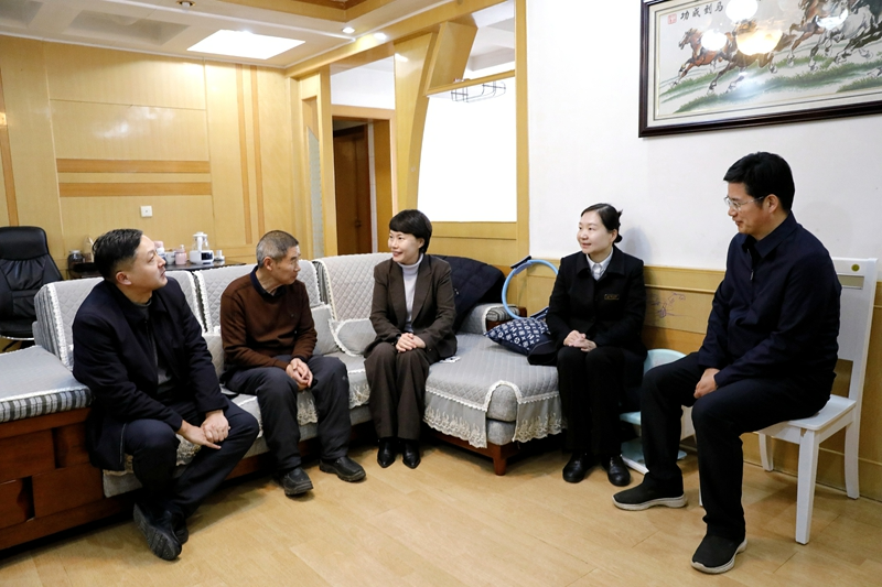 张希慧开展春节前走访慰问