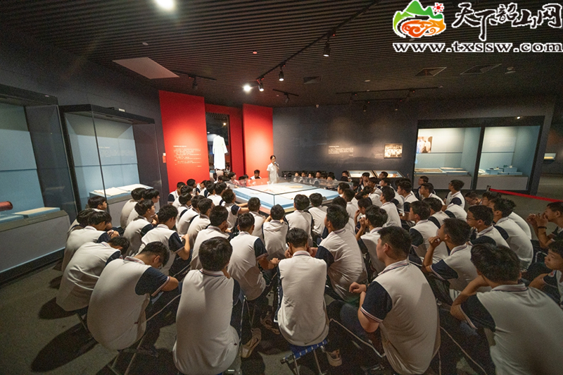  以“六个结合”答时代之问  红色研学教育掷地有声 -“我的韶山行”青少年红色研学 案例分析
