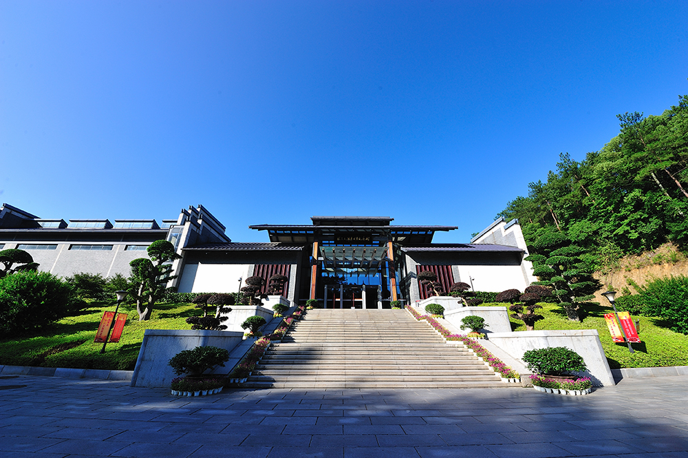 “信仰之光—马克思主义文献典藏展”湖南巡展设计采购施工（EPC）项目成交结果公告