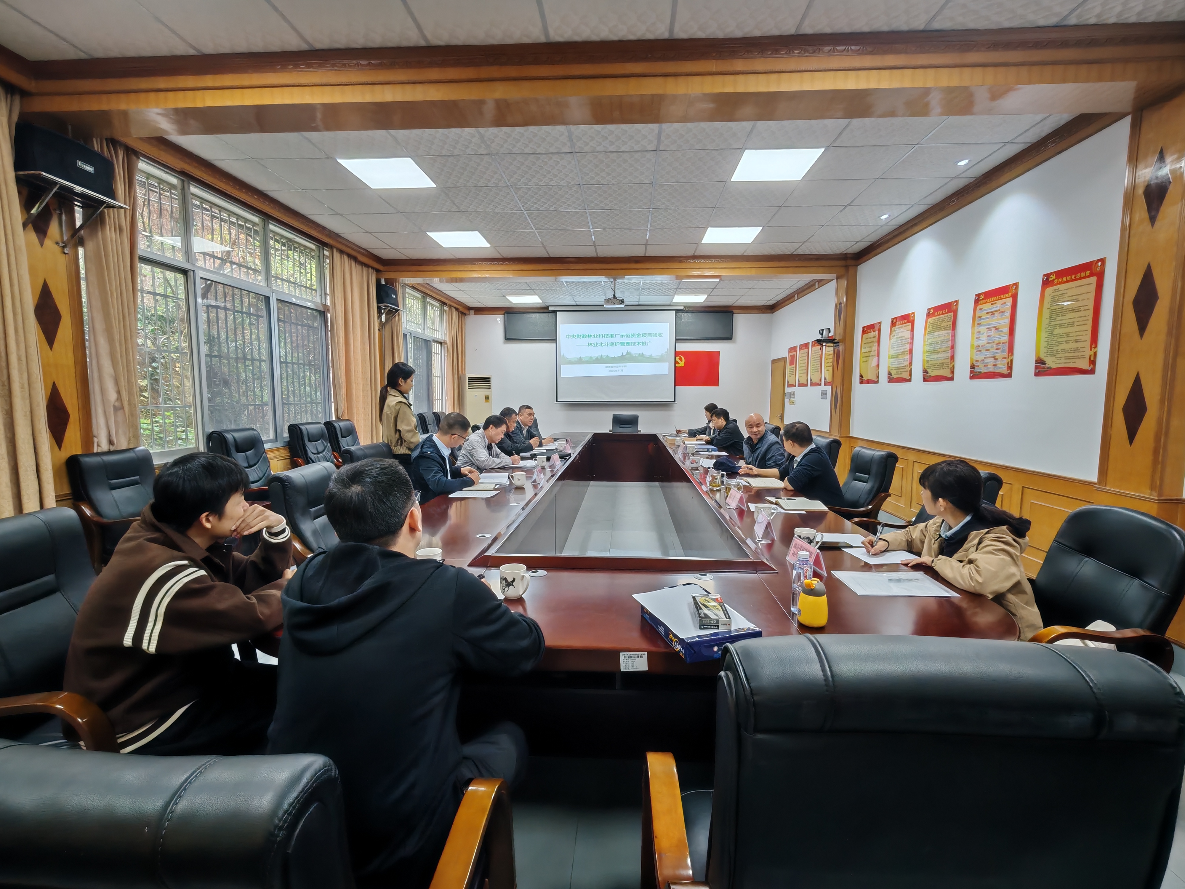 蒋海燕2.jpg 蒋海燕2.jpg