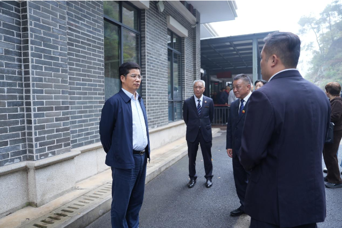 走找想促“三听三问”走进滴水洞景区