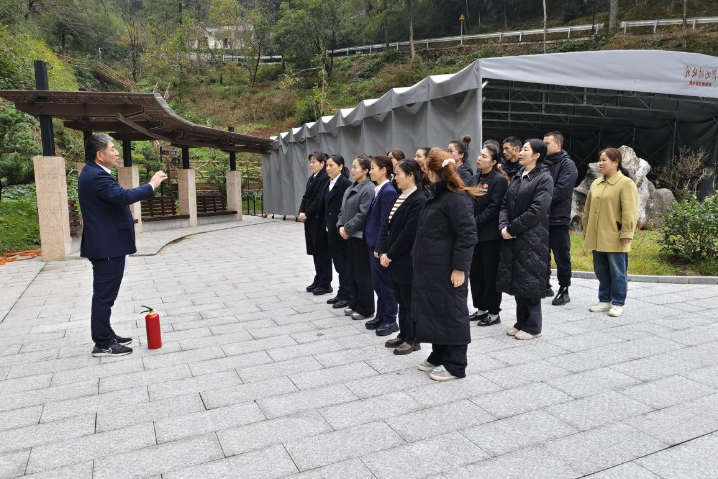 “全民消防，生命至上”  ——韶山宾馆文旅产业部开展消防安全培训