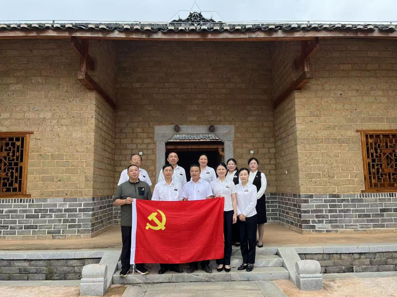 图片2.jpg 图片2.jpg