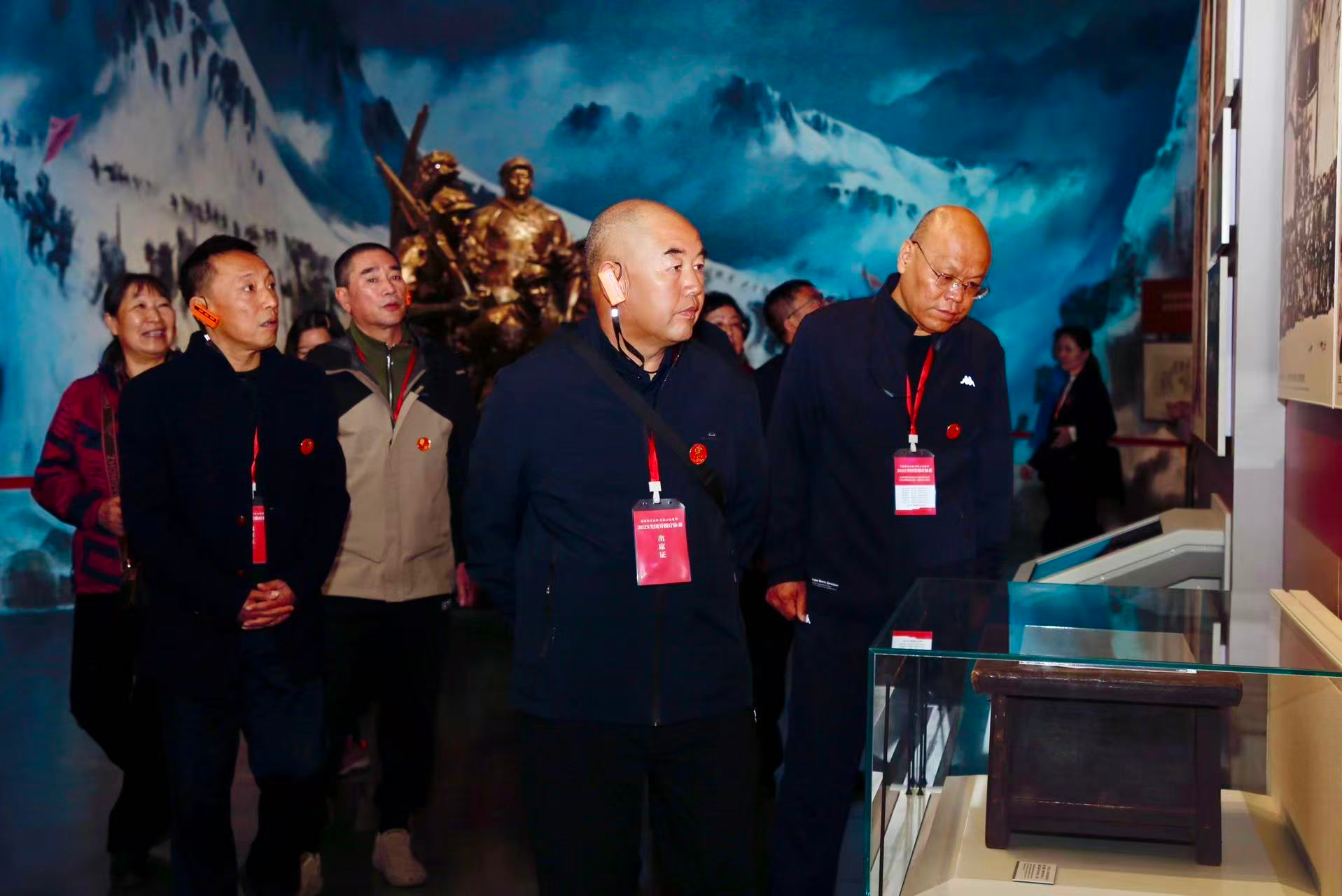 全国劳模来韶瞻仰参观