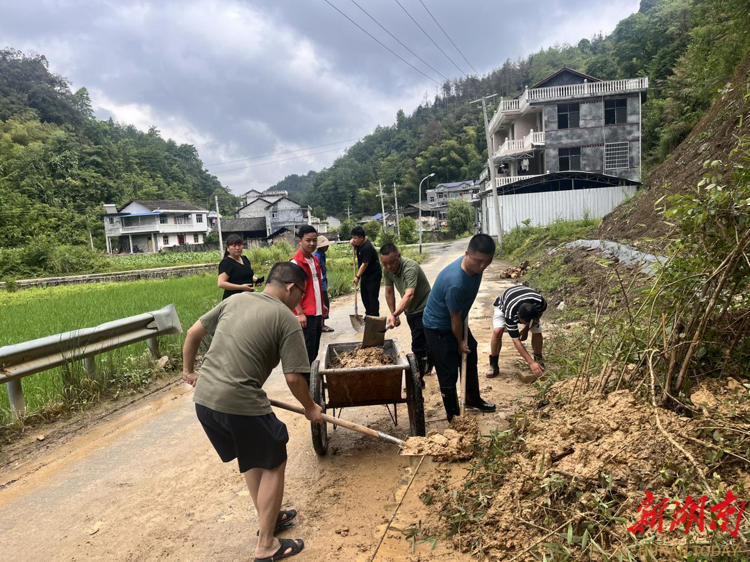 驻村满月解三难，省韶山管理局驻村工作队情暖大坝