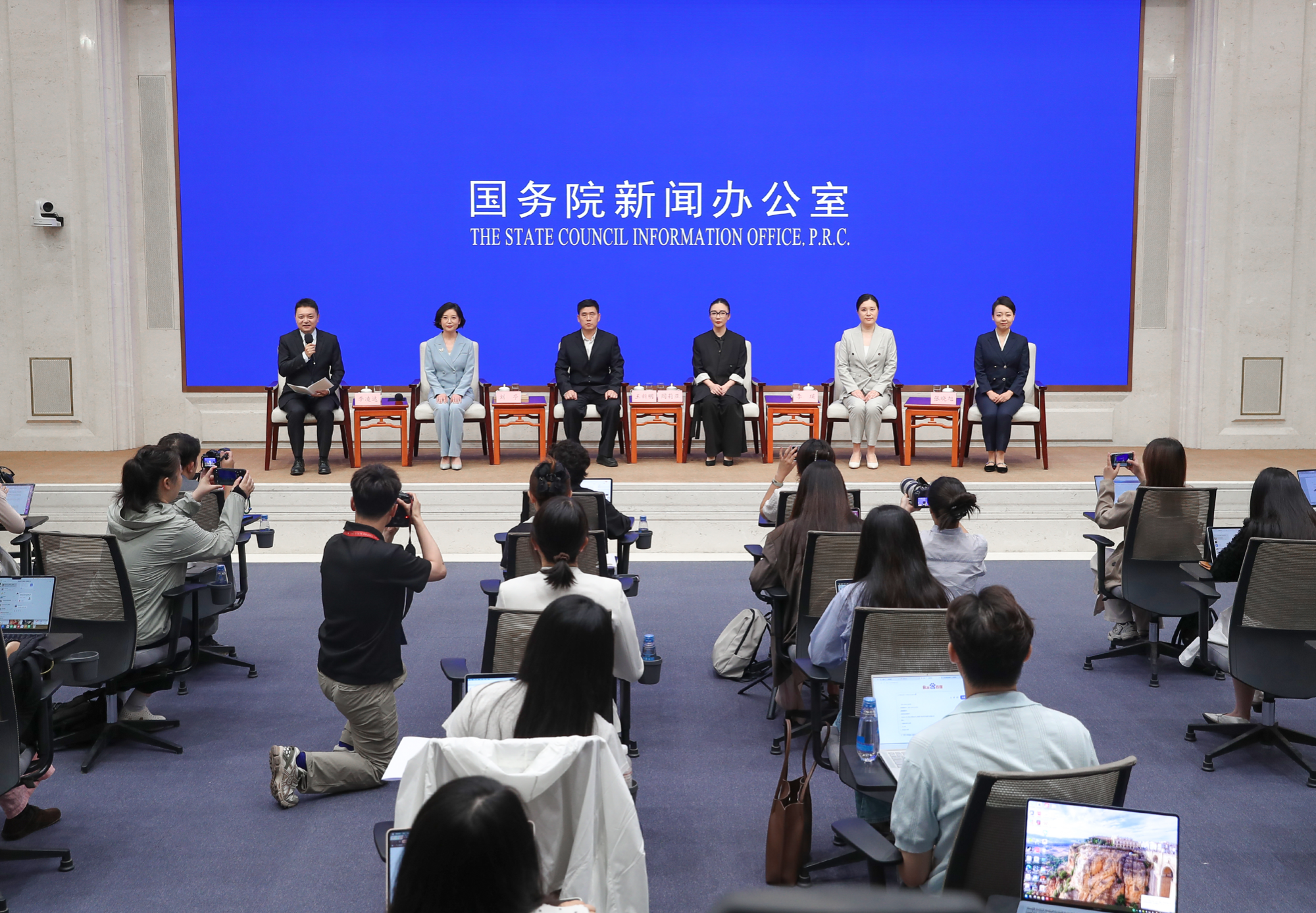 湖南省韶山管理局思政教育中心副主任李瑛参加国新办中外记者见面会