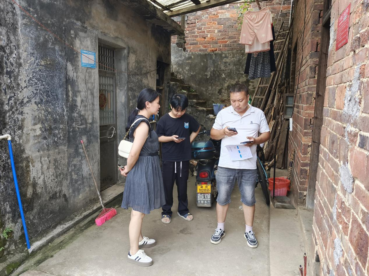 西瑶乡人大:防返贫守底线 人大代表在行动图片1.png 西瑶乡人大:防返贫守底线 人大代表在行动图片1.png