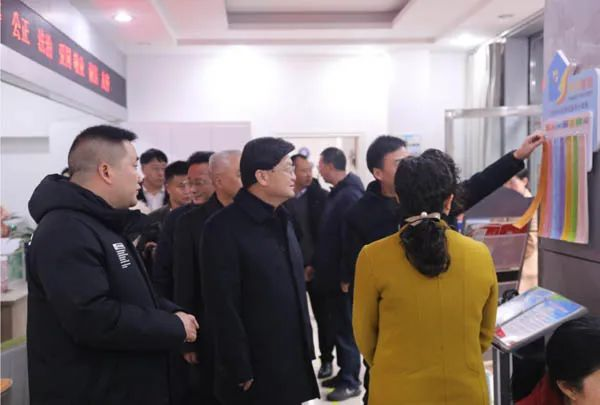 泸州市委书记带头“进家入站” 推动2024年度人大代表履职实现“开门红”图片8.png 泸州市委书记带头“进家入站” 推动2024年度人大代表履职实现“开门红”图片8.png