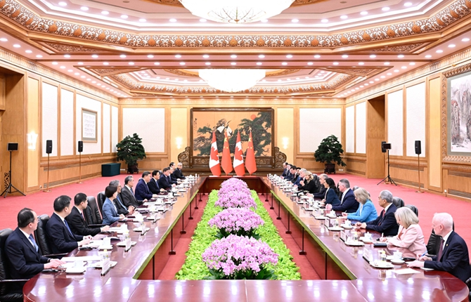 習近平會見加拿大總理卡尼