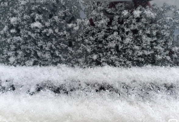 多图为证，湖南真的下雪了！一点“头皮屑”给湖南人激动坏了