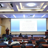 师说新语 | 静水深流处 深耕花自开